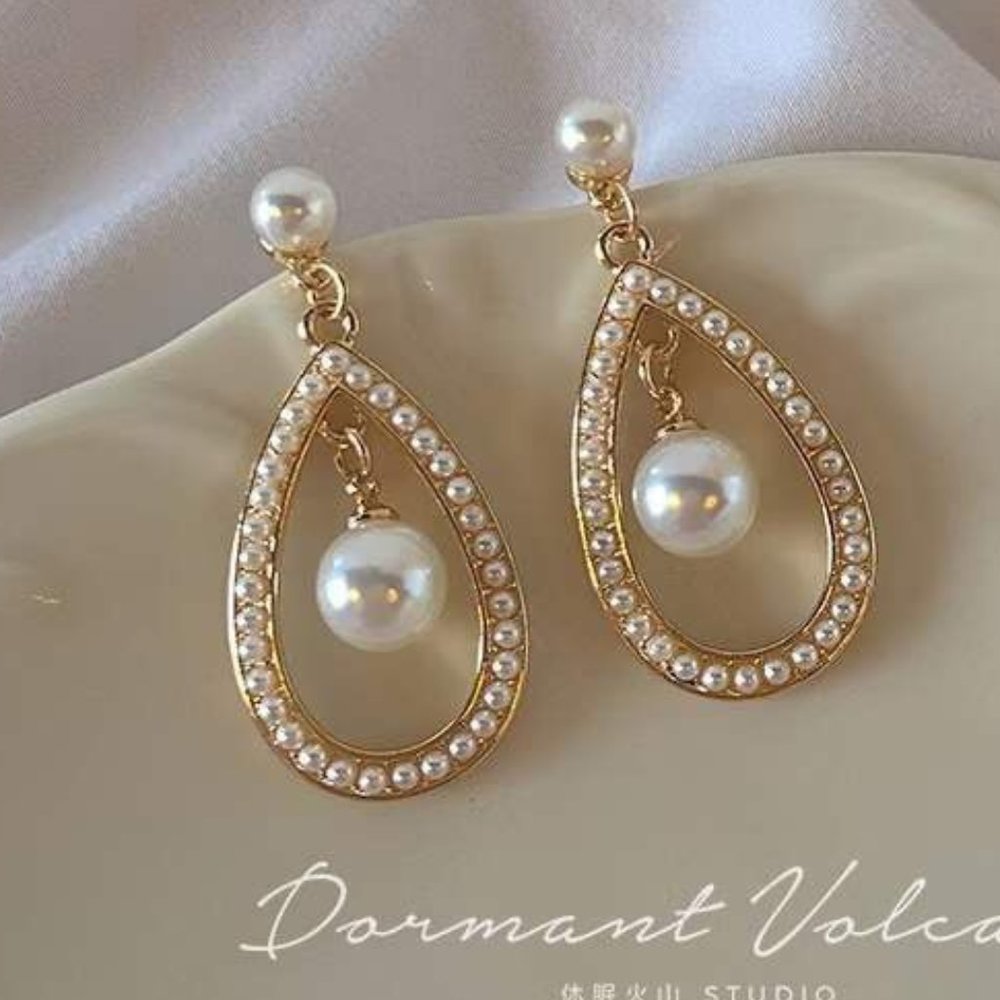 Vintage Natural Pearl Earrings 925 Silver Posts